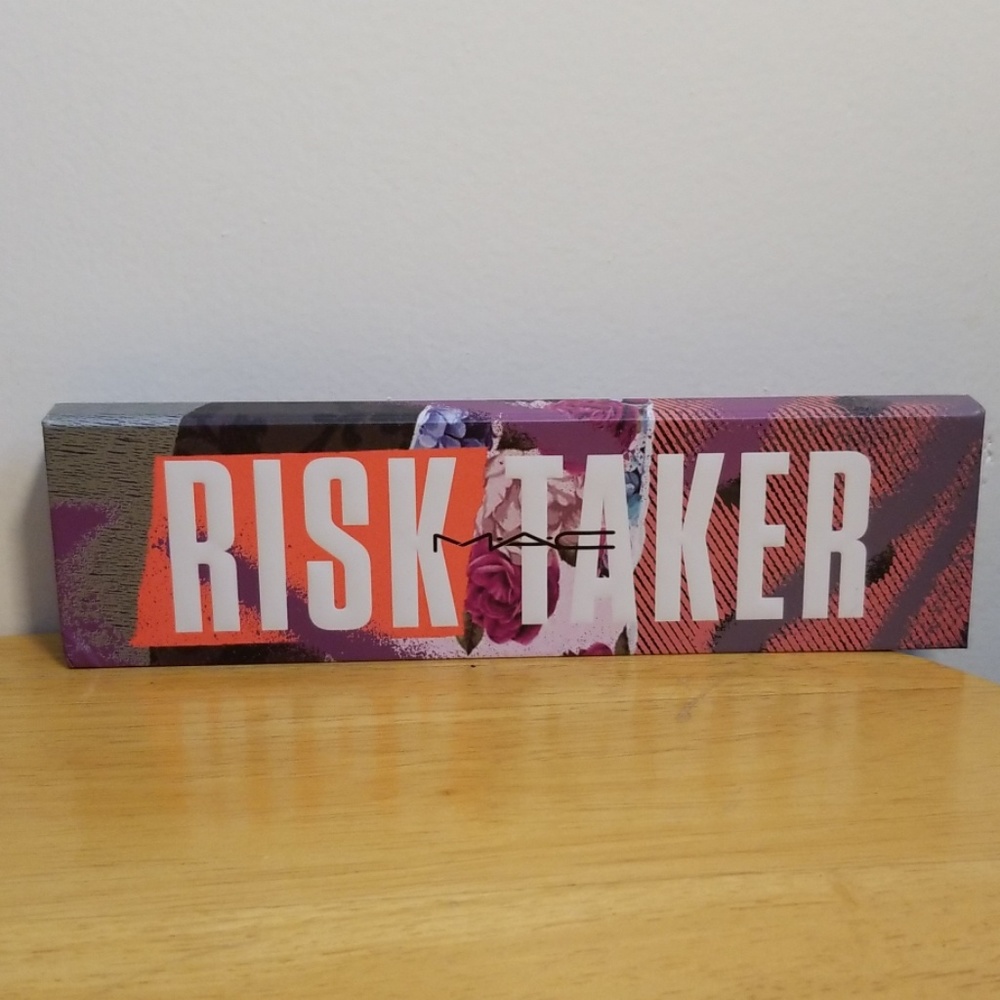 M.A.C Risk Taker palette